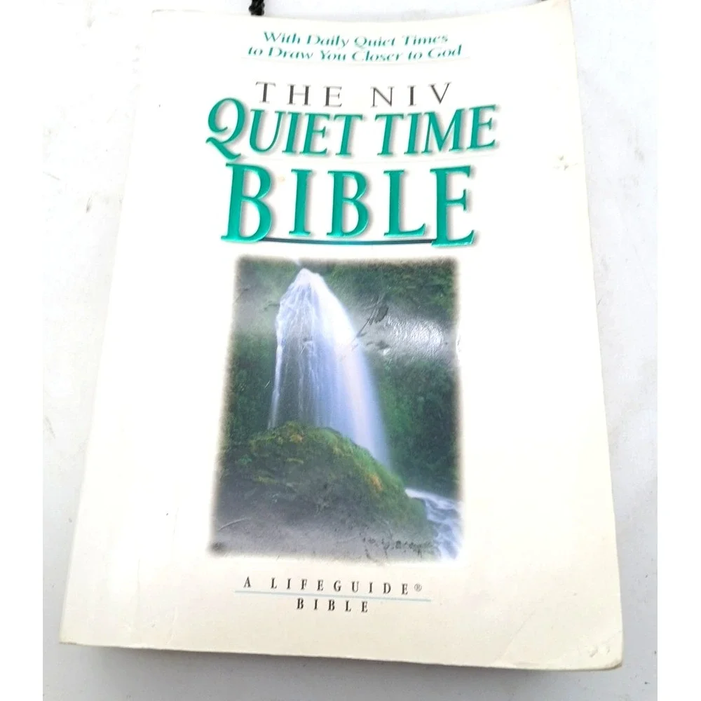 NIV Quiet Time Bible New International Version A‎ Life guide Bible Study Daily